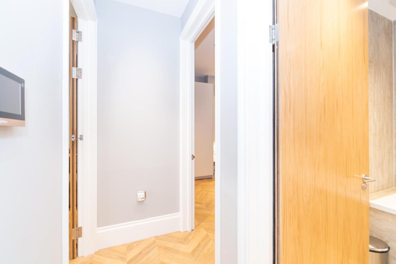 Stunning Hyde Park Apartments London Bagian luar foto