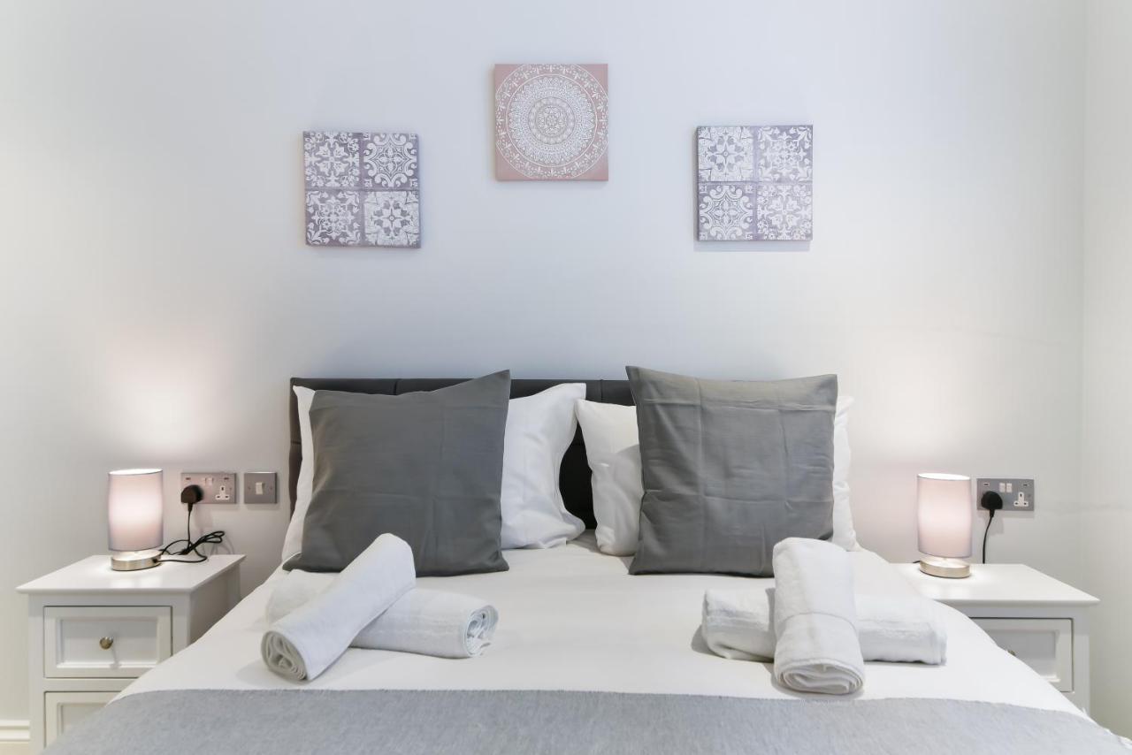 Stunning Hyde Park Apartments London Bagian luar foto
