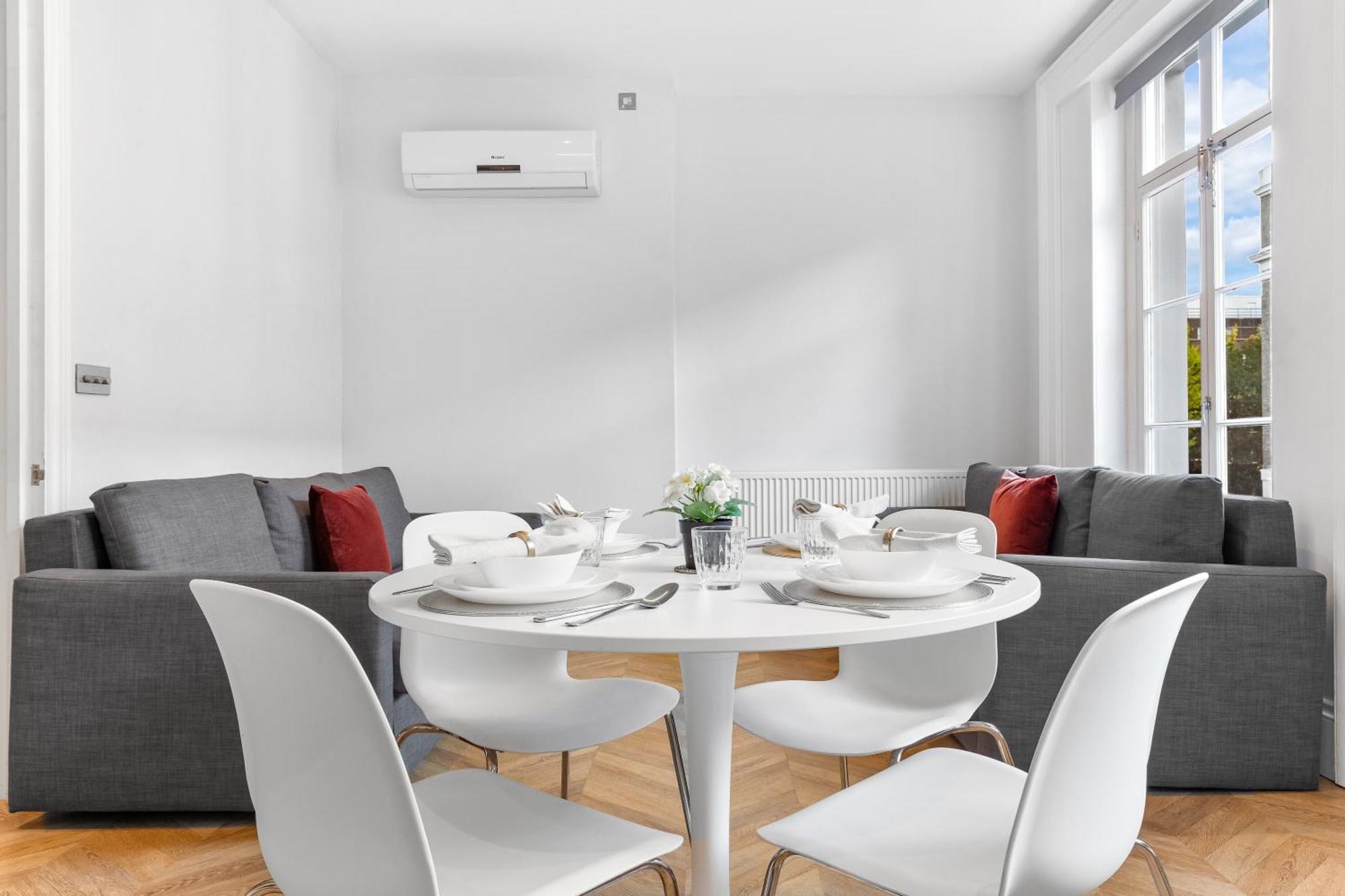 Stunning Hyde Park Apartments London Bagian luar foto